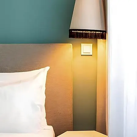 85 & Hotel 4*